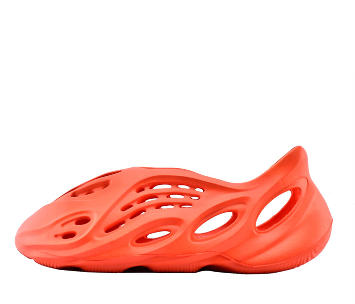 Yeezys Foam Runner Magma Red