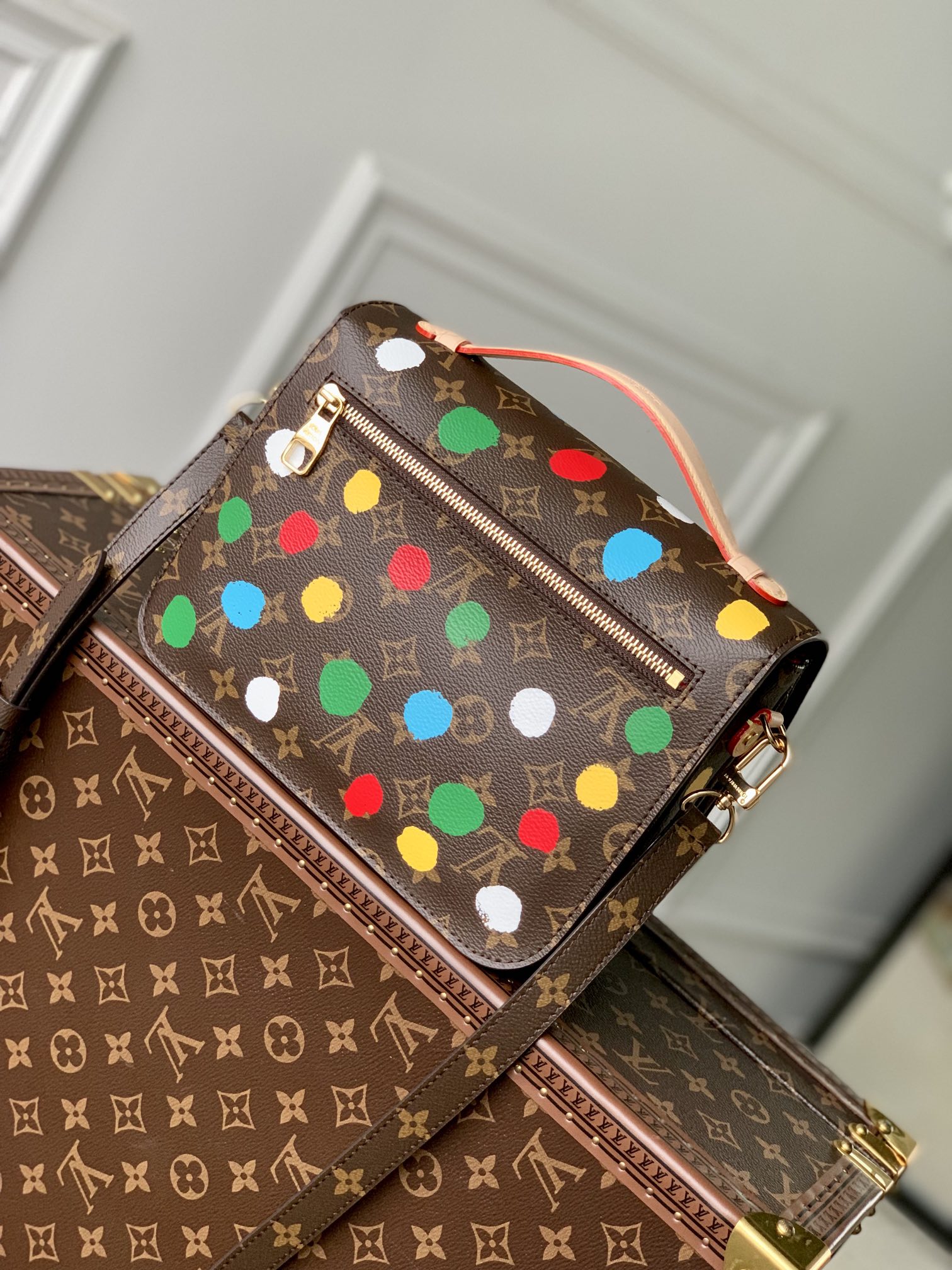 Louis Vuitton YK Pochette Metis M46384