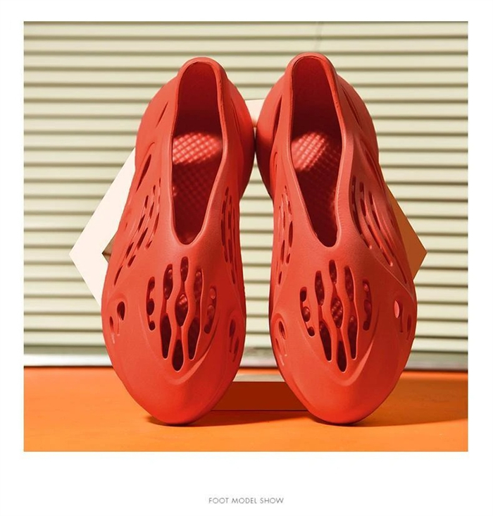 Yeezys Foam Runner Magma Red