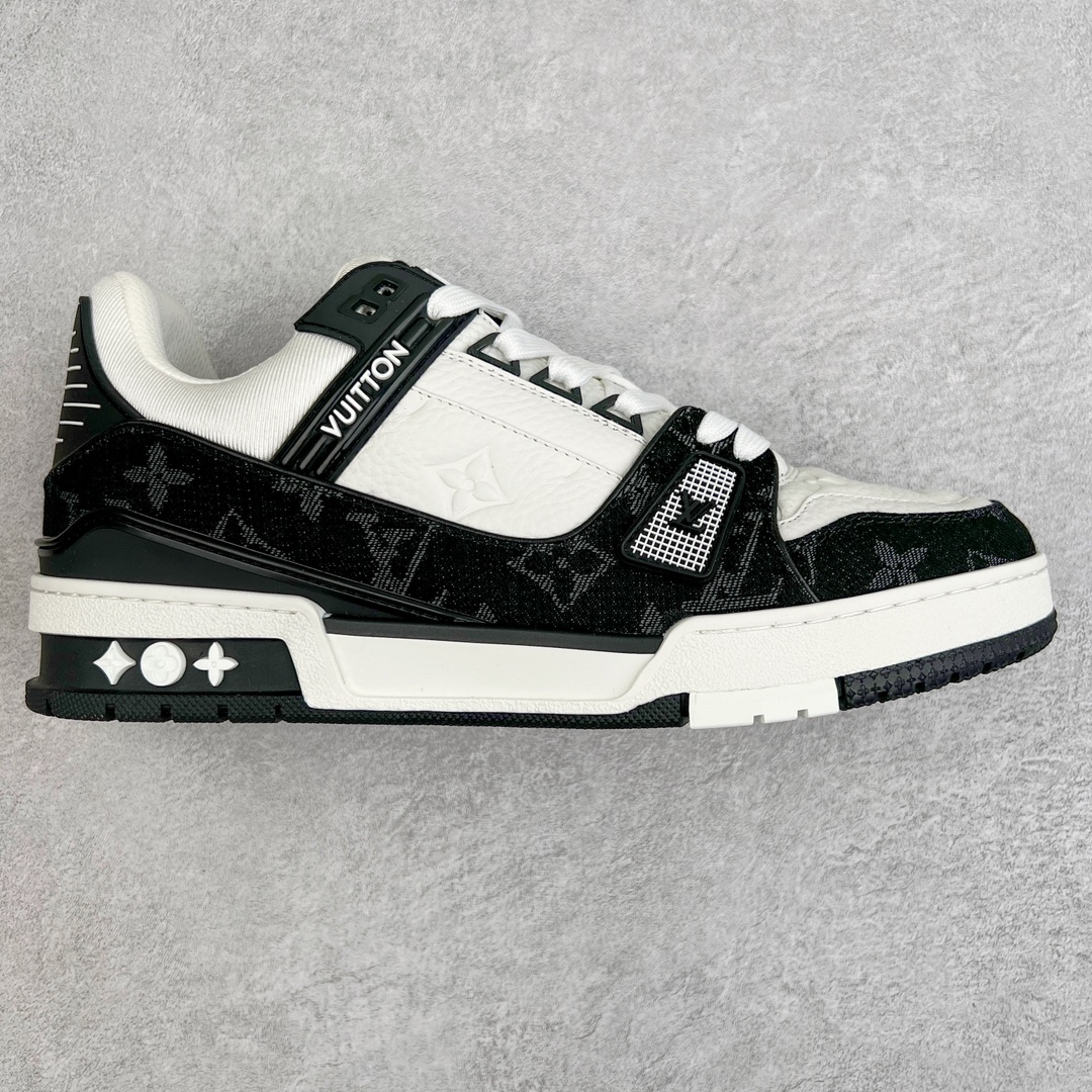 Louis Vuitton Sneakers Black