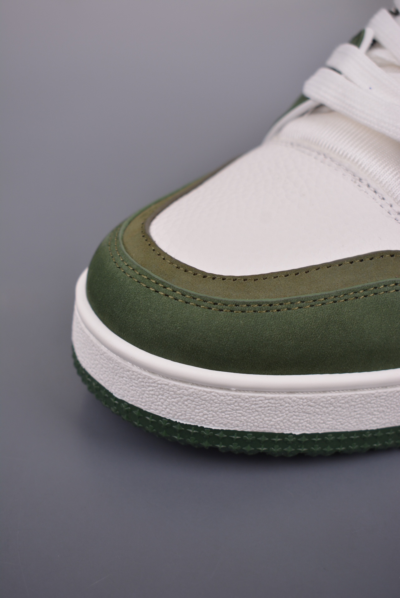 Louis Vuitton Trainer Sneakers