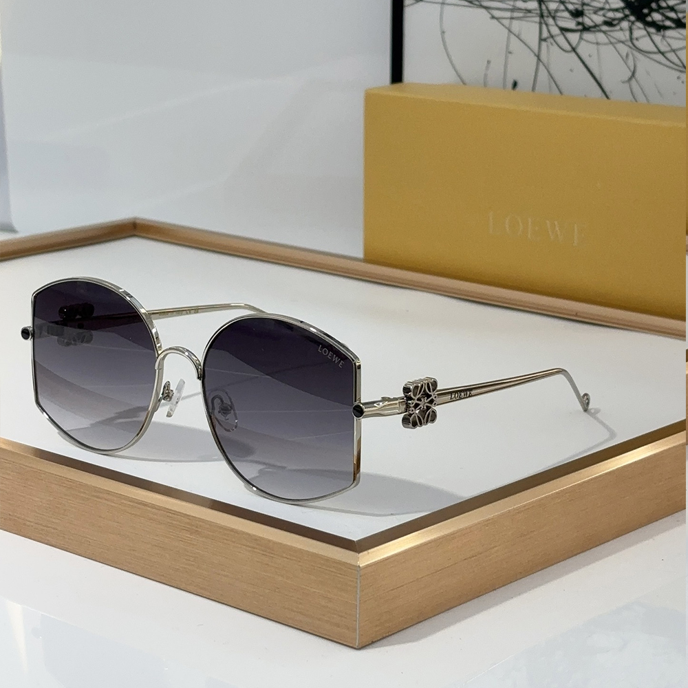 Loewe Half Round Sunscreen Sunglasses