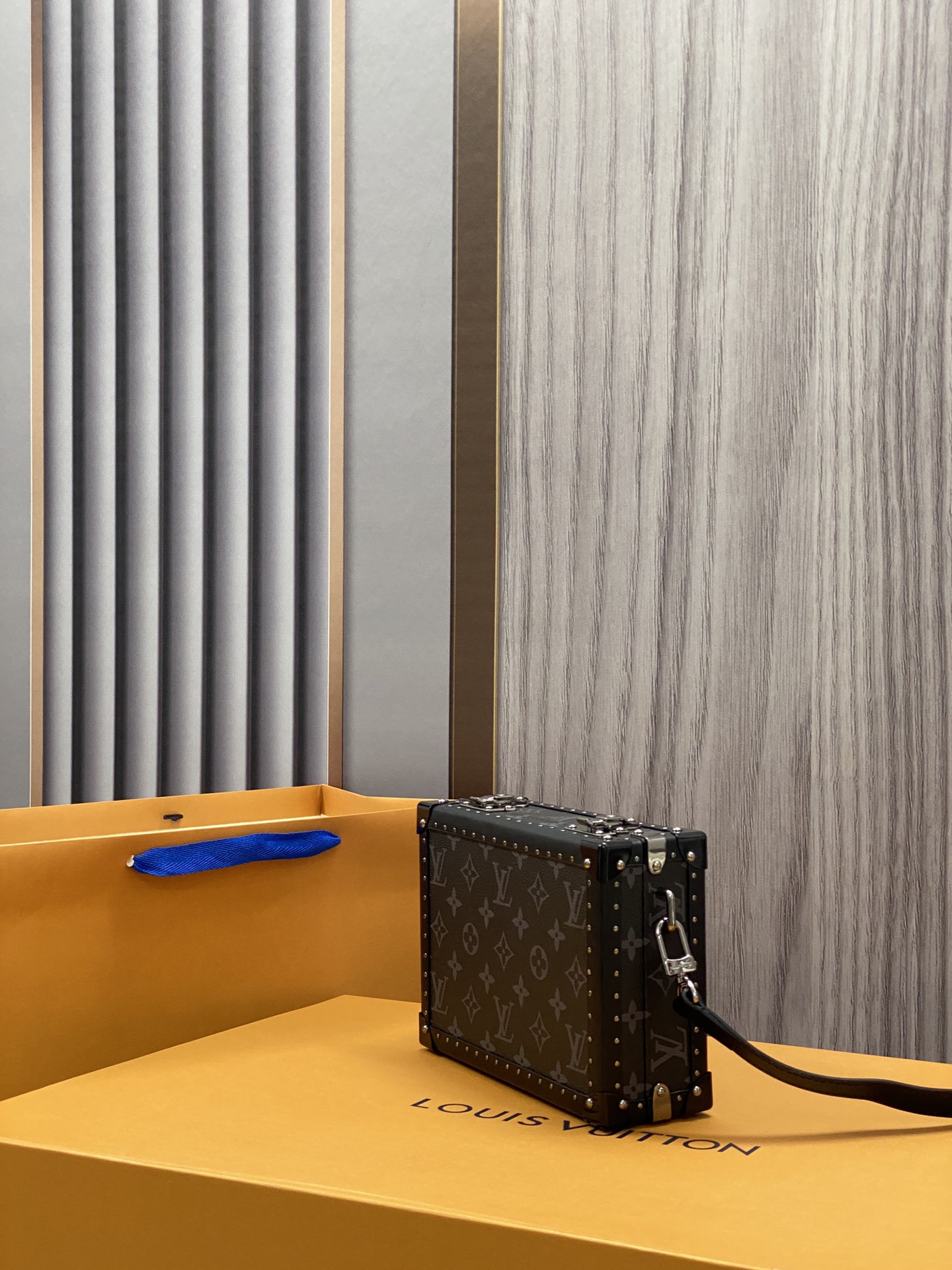 Louis Vuitton Clutch Box M20251