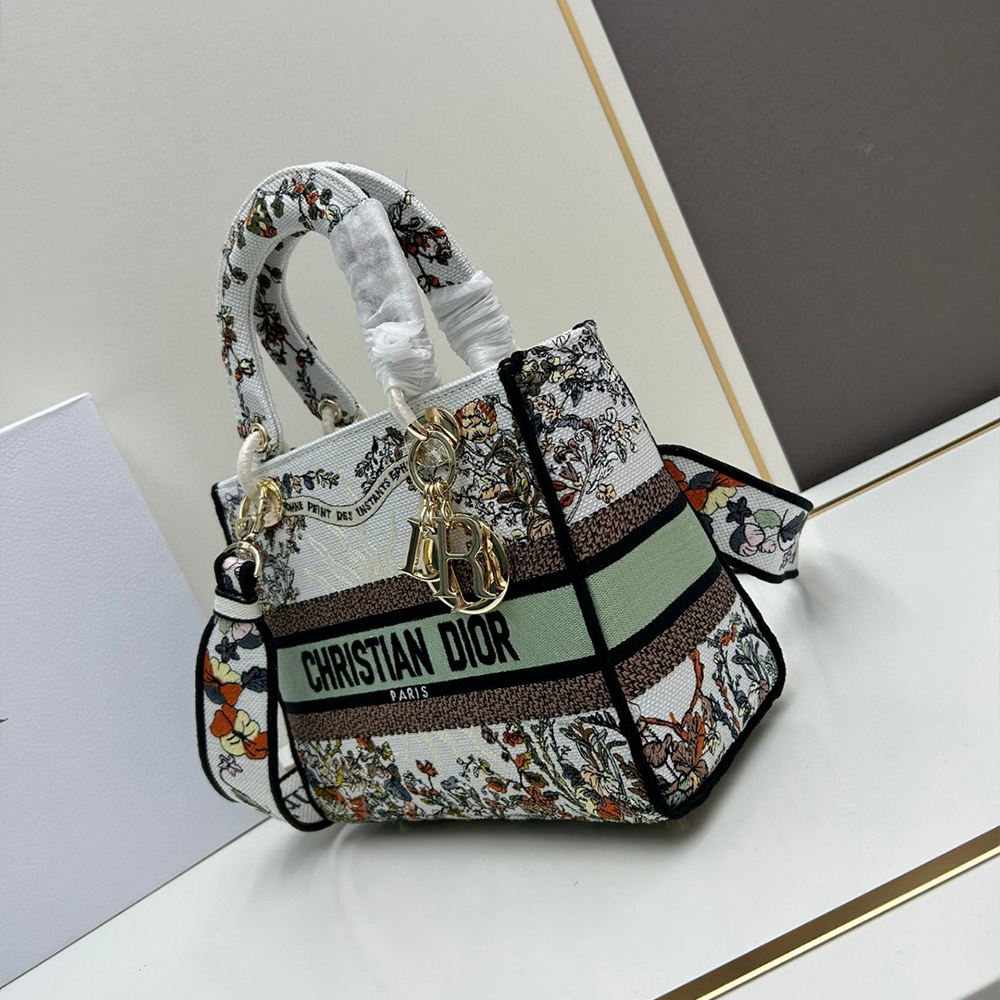 Dior Embroidered Princess Diana Handbag Crossbody
