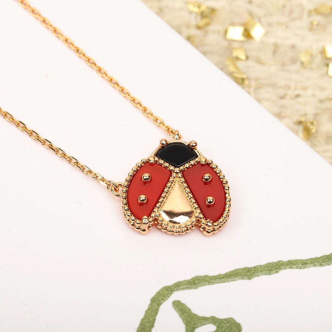 Van Cleef&Arpels VCA coccinella septempunctata Necklace
