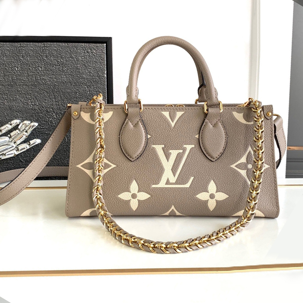 Louis Vuitton LV Onthego East West