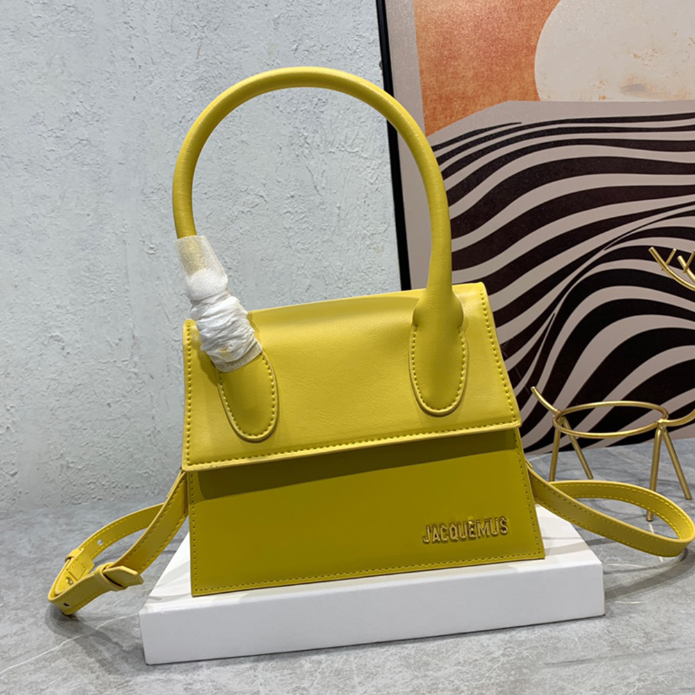 Jacquemus Le Grand Chiquito Medium Tote Lipstick Bag