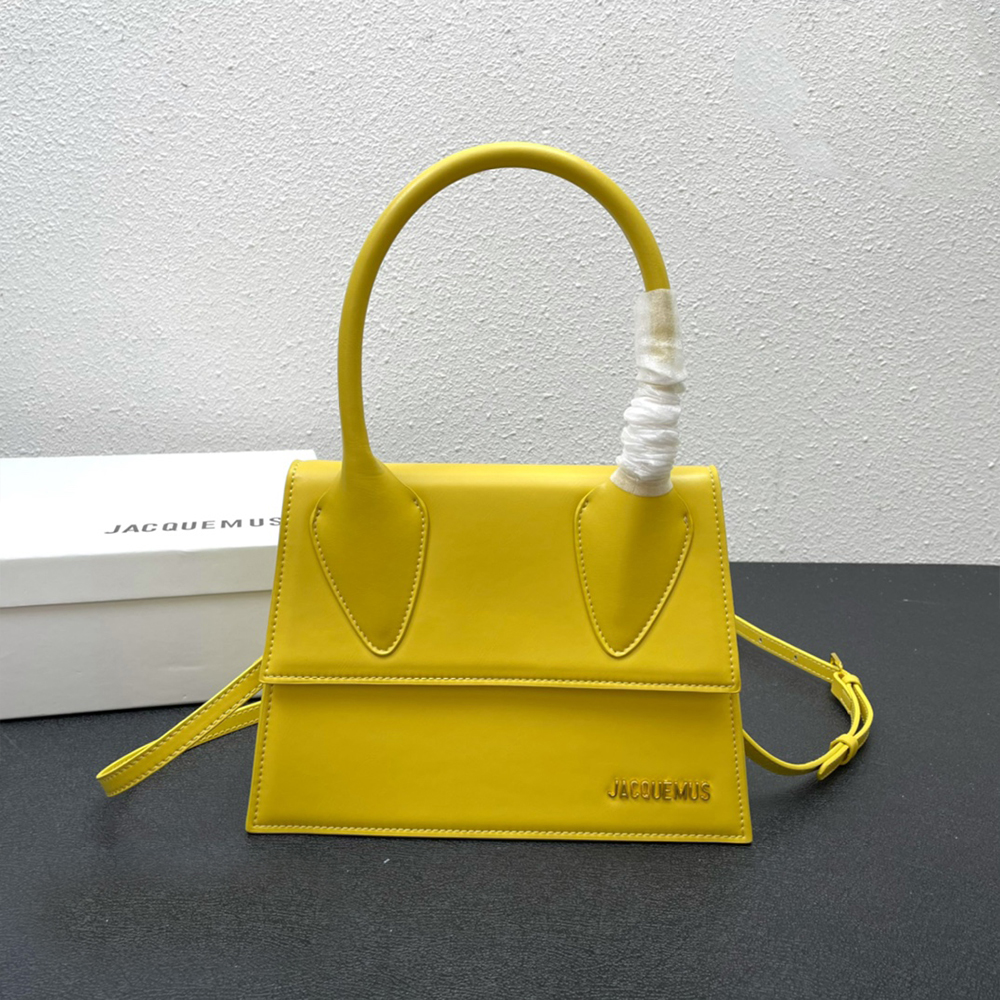 Jacquemus Le Grand Chiquito Large Tote Lipstick Bag