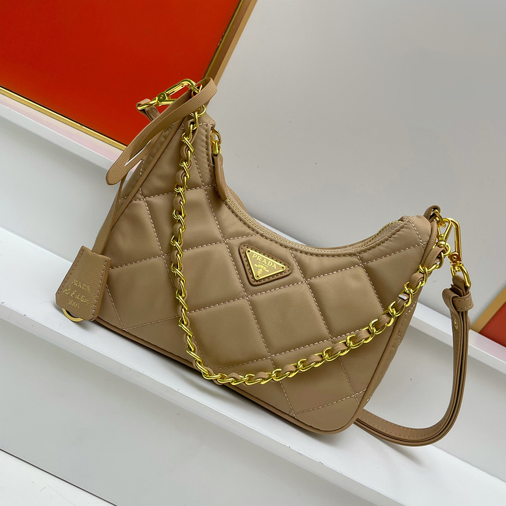  Prada Re-Edition 1995 Chaîne Re-Nylon bag