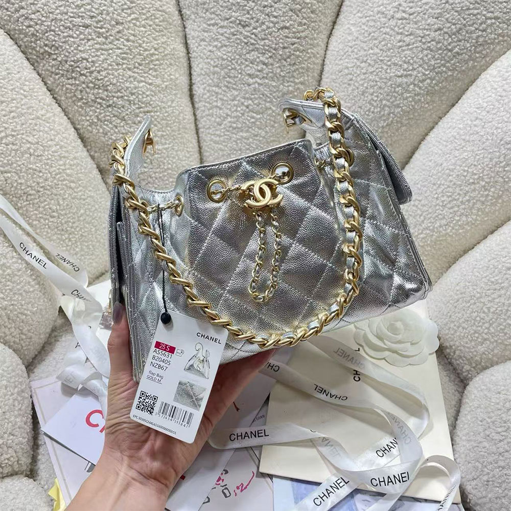 CHANEL 25 Small Handbag