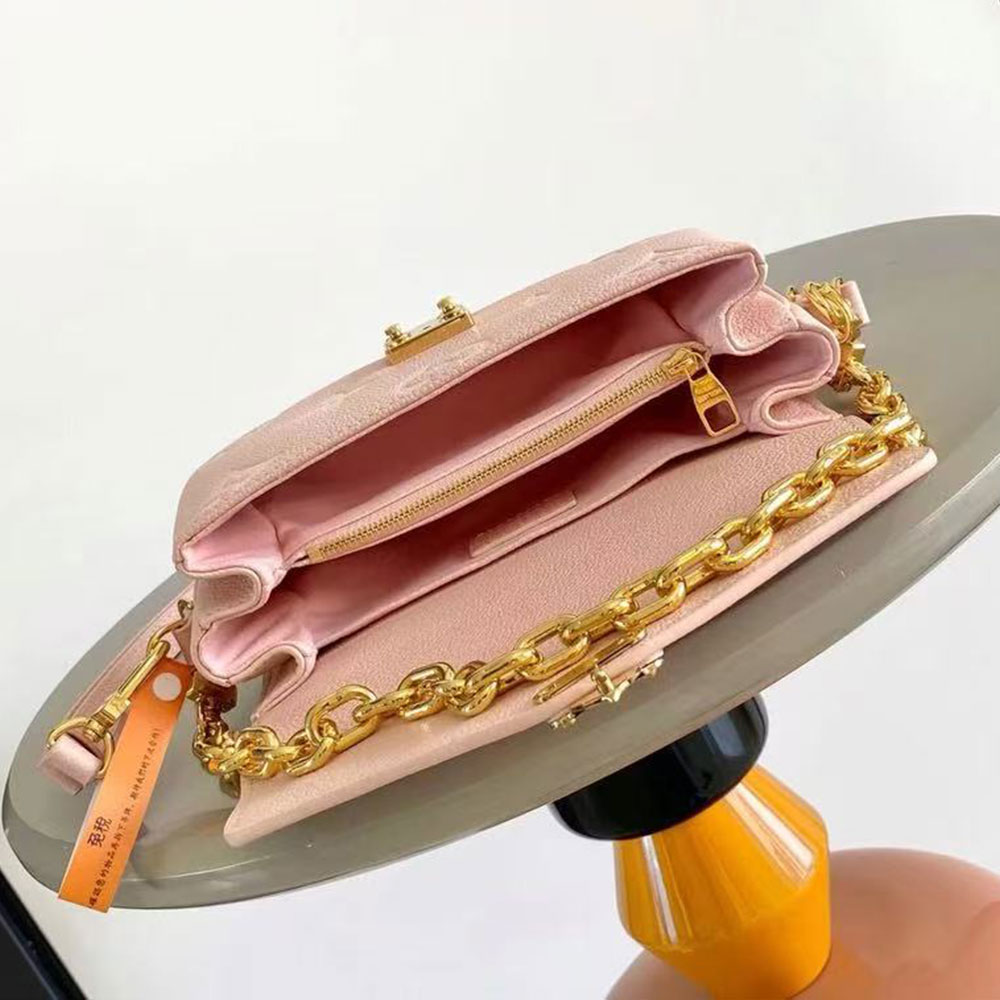 Louis Vuitton M14208 Pochette Métis East West