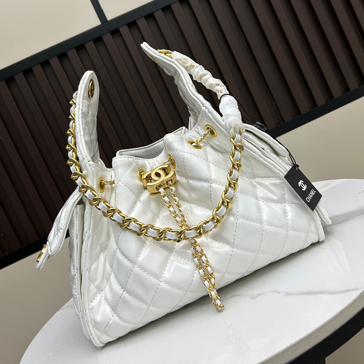 CHANEL 25 Handbag Patent leather & Gold-Tone Metal