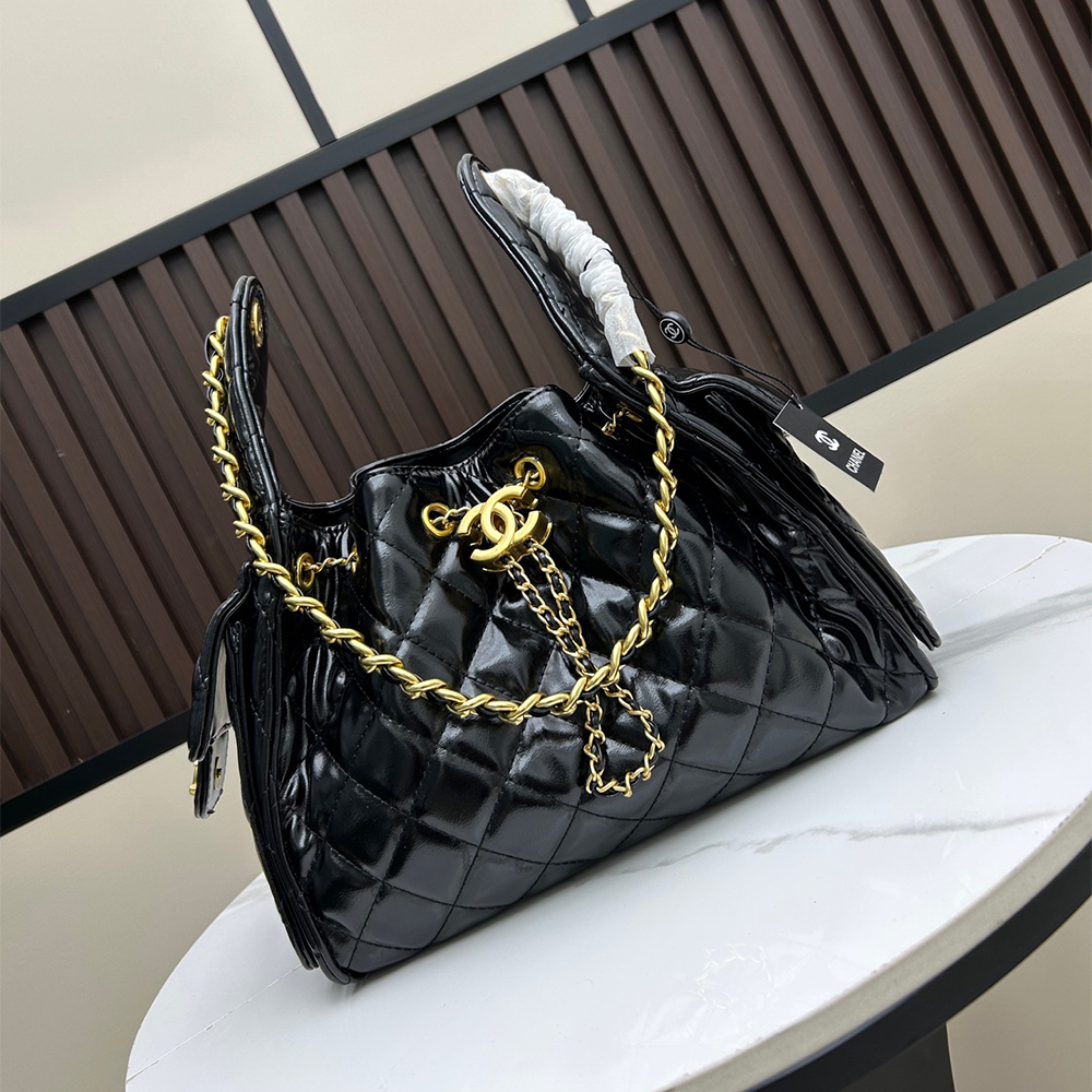 CHANEL 25 Handbag Patent leather & Gold-Tone Metal