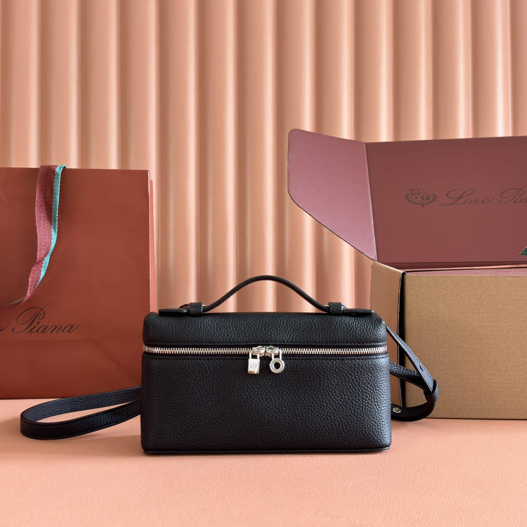 Loro Pian Extra Pocket L27