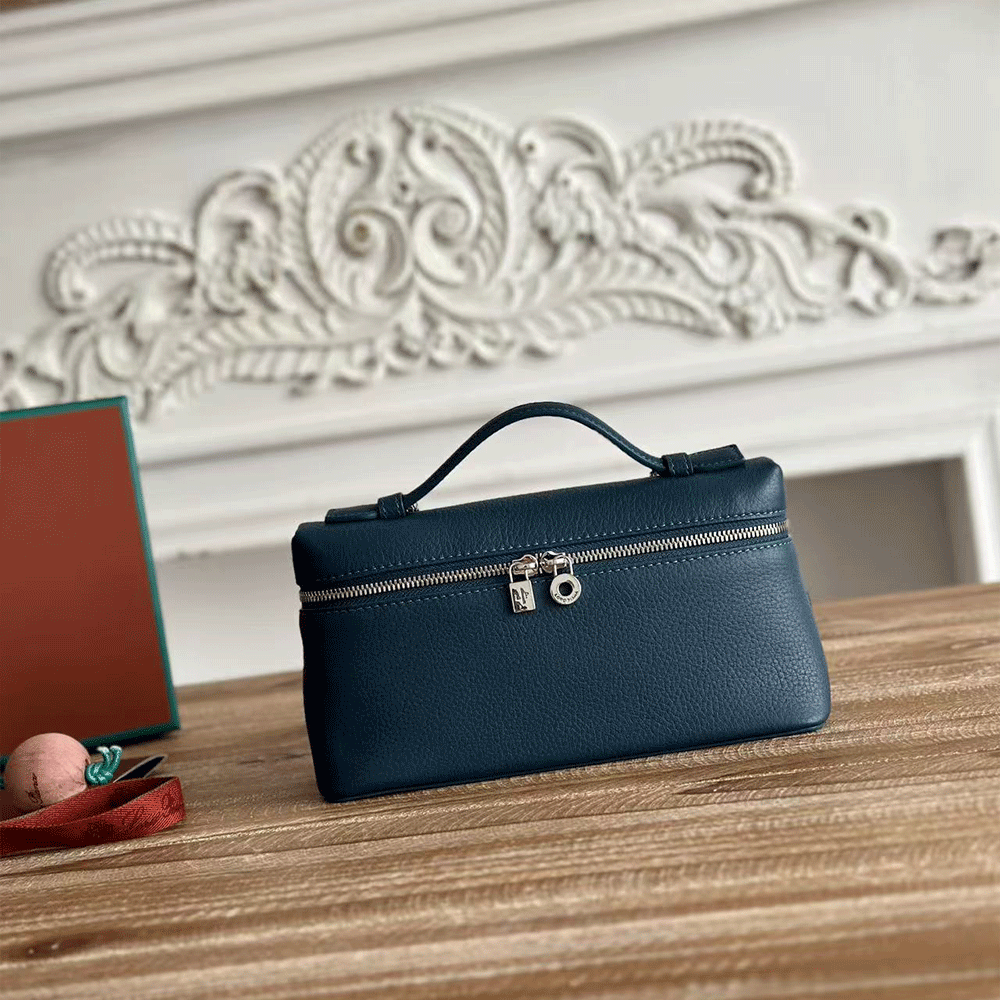 Loro Pian Extra Pocket L27