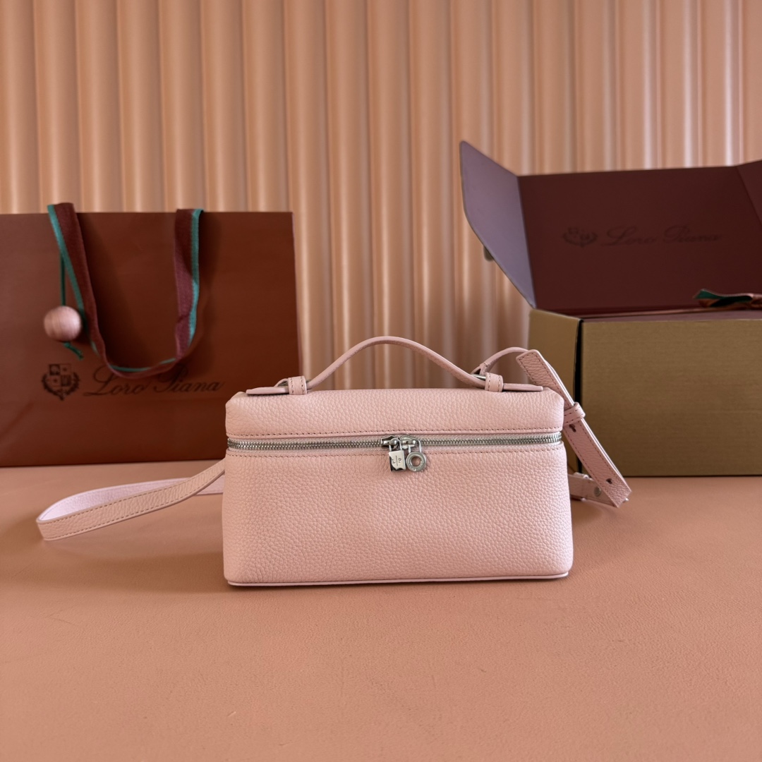 Loro Pian Extra Pocket L27