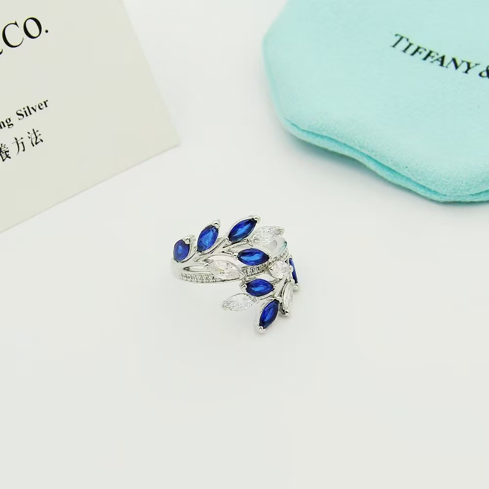 Tiffany & Co vine winding ring