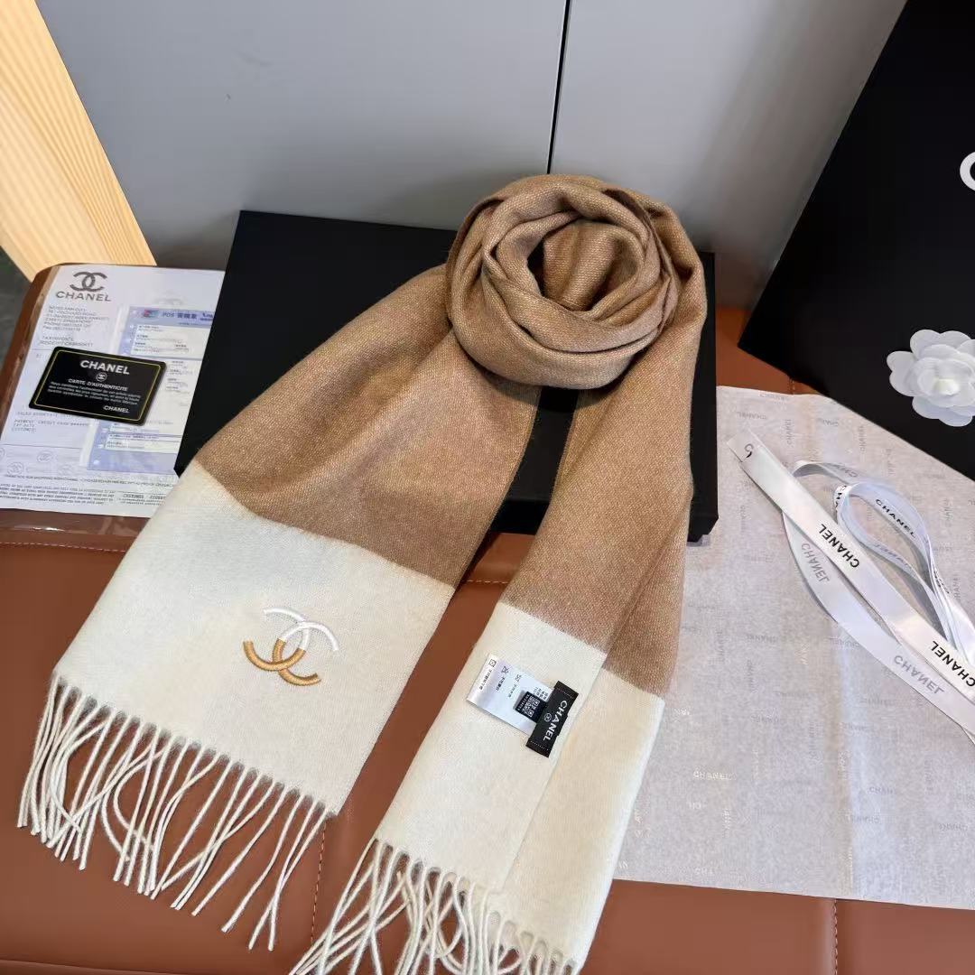 Chanel Cashmere ripple scarf