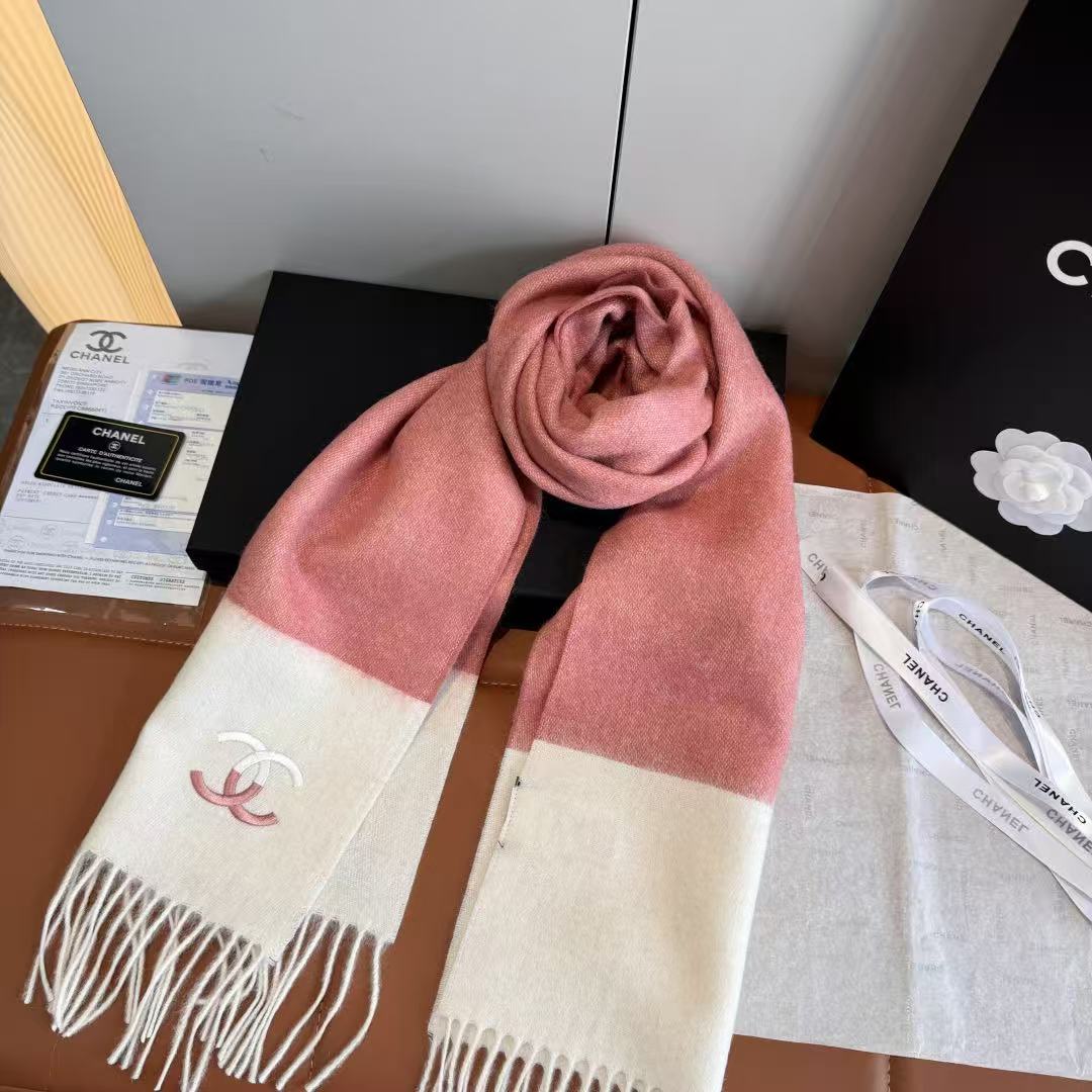 Chanel Cashmere ripple scarf