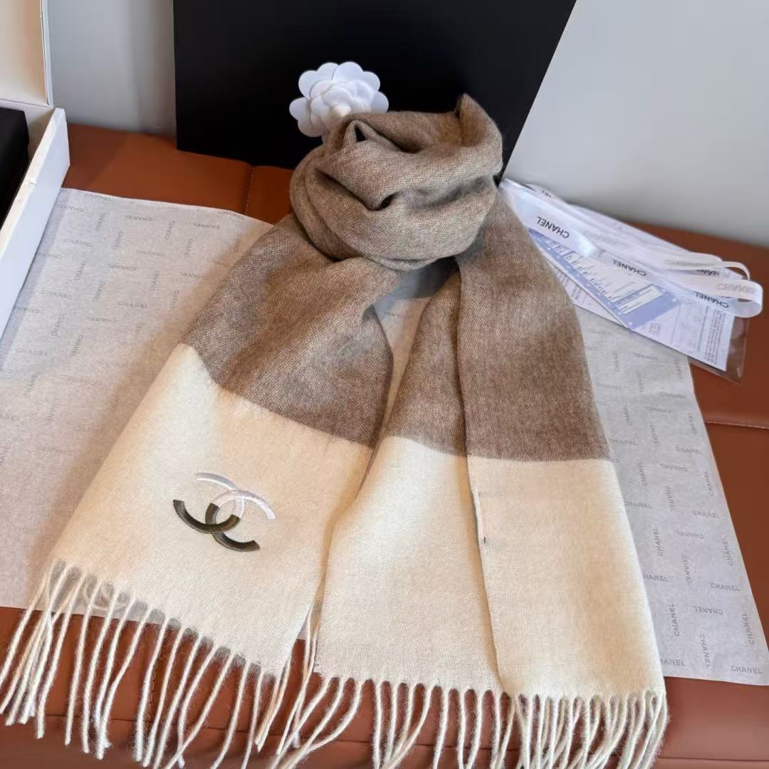 Chanel Cashmere ripple scarf