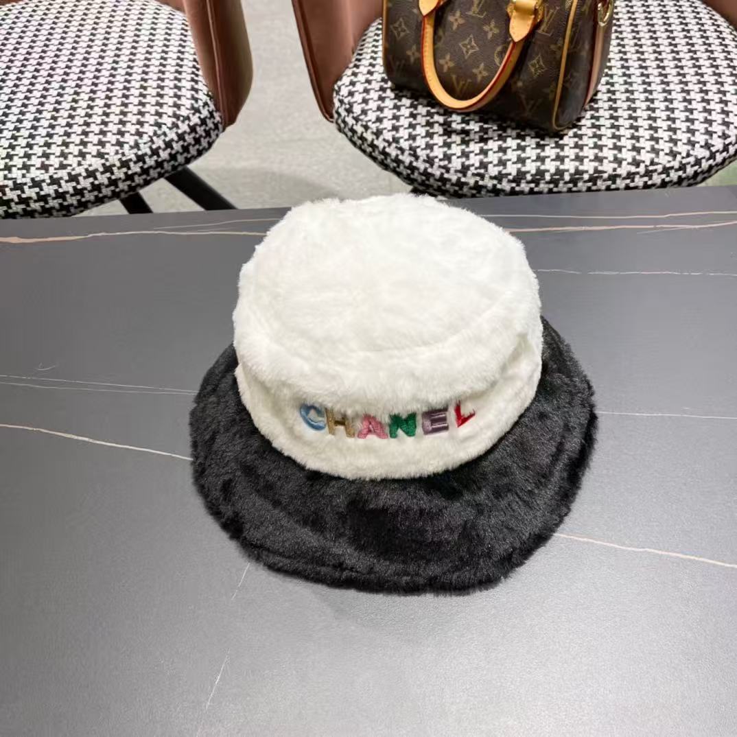 Chanel Fluffy bucket hat
