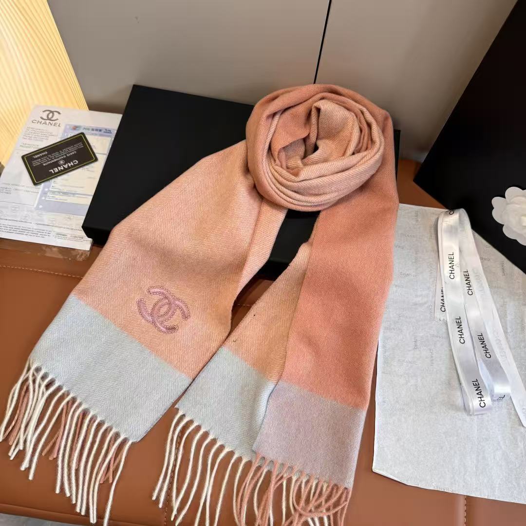Chanel Cashmere ripple scarf