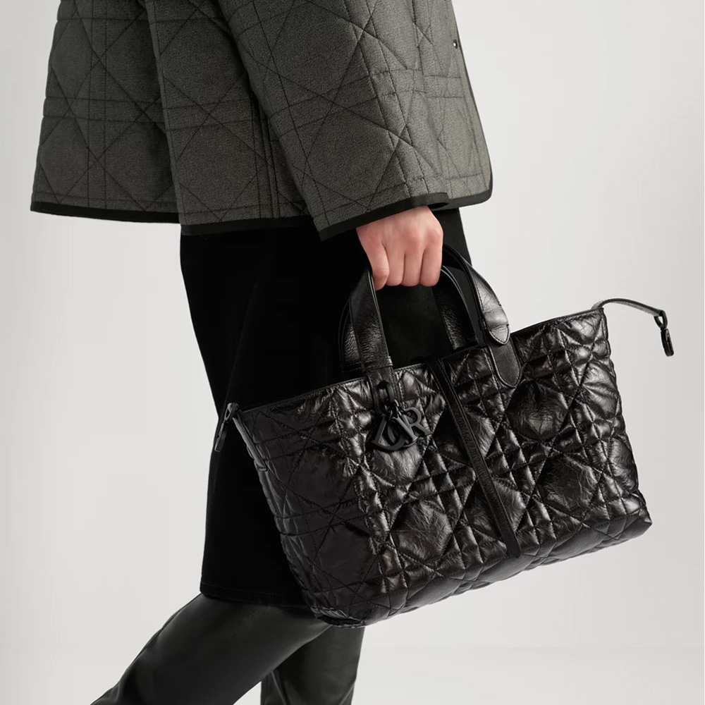 Dior Medium Toujours BagBlack Macrocannage Crinkled Calfskin