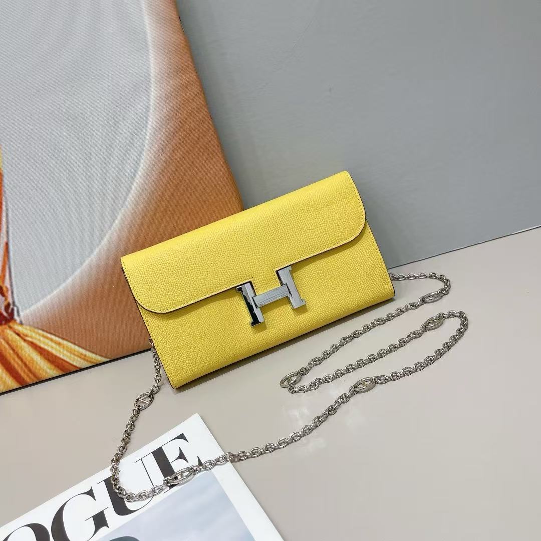 Hermès Constance wallet on chain