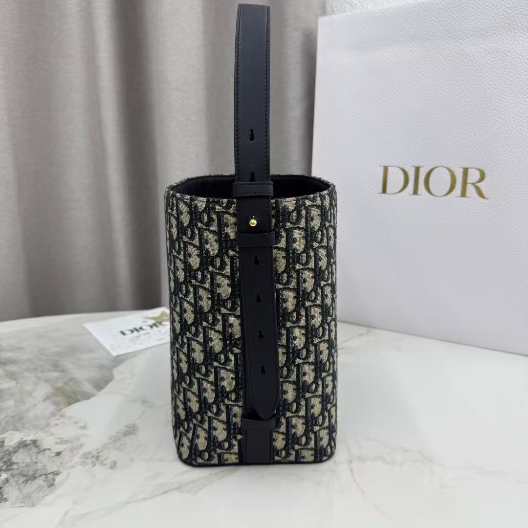 Dior Small Diorstar Bucket BagBlue Dior Oblique Jacquard