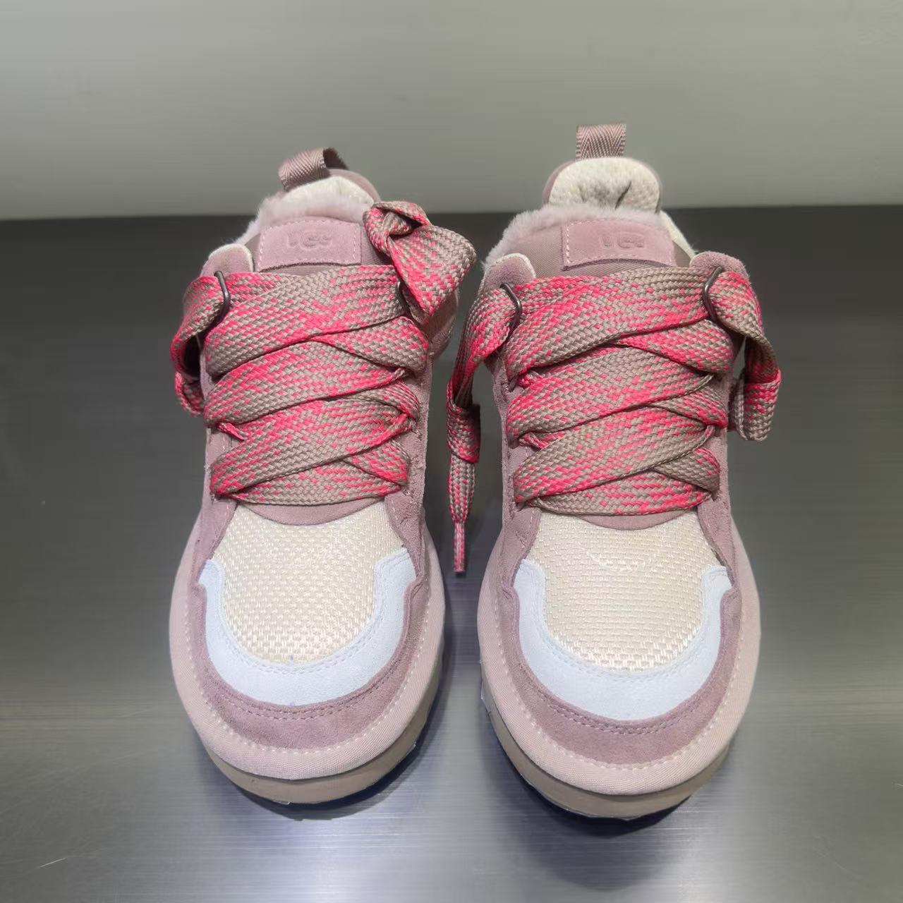 UGG Low-top sneakers