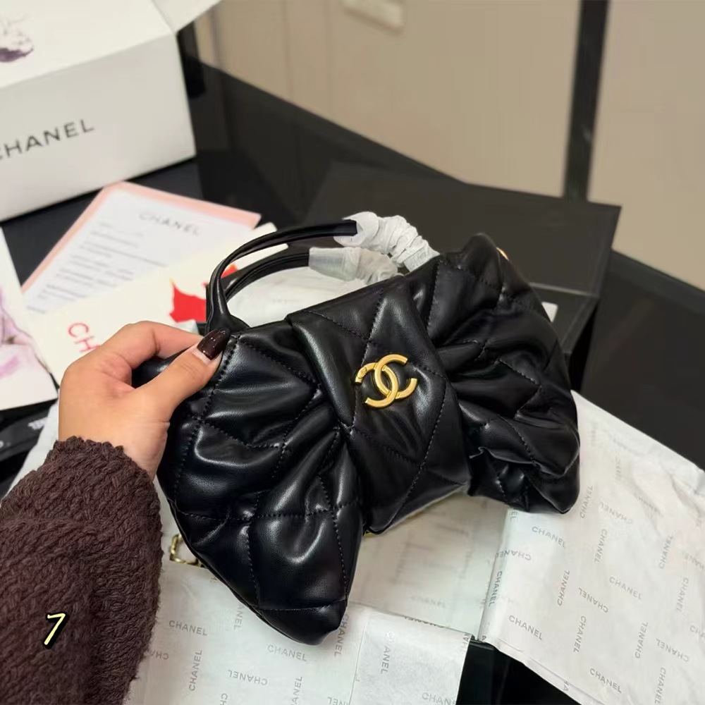 Chanel Fall-Winter 2025/26 Mini Bow Bag (Replica)