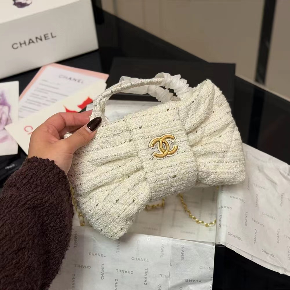 Chanel Fall-Winter 2025/26 Mini Bow Bag (Replica)