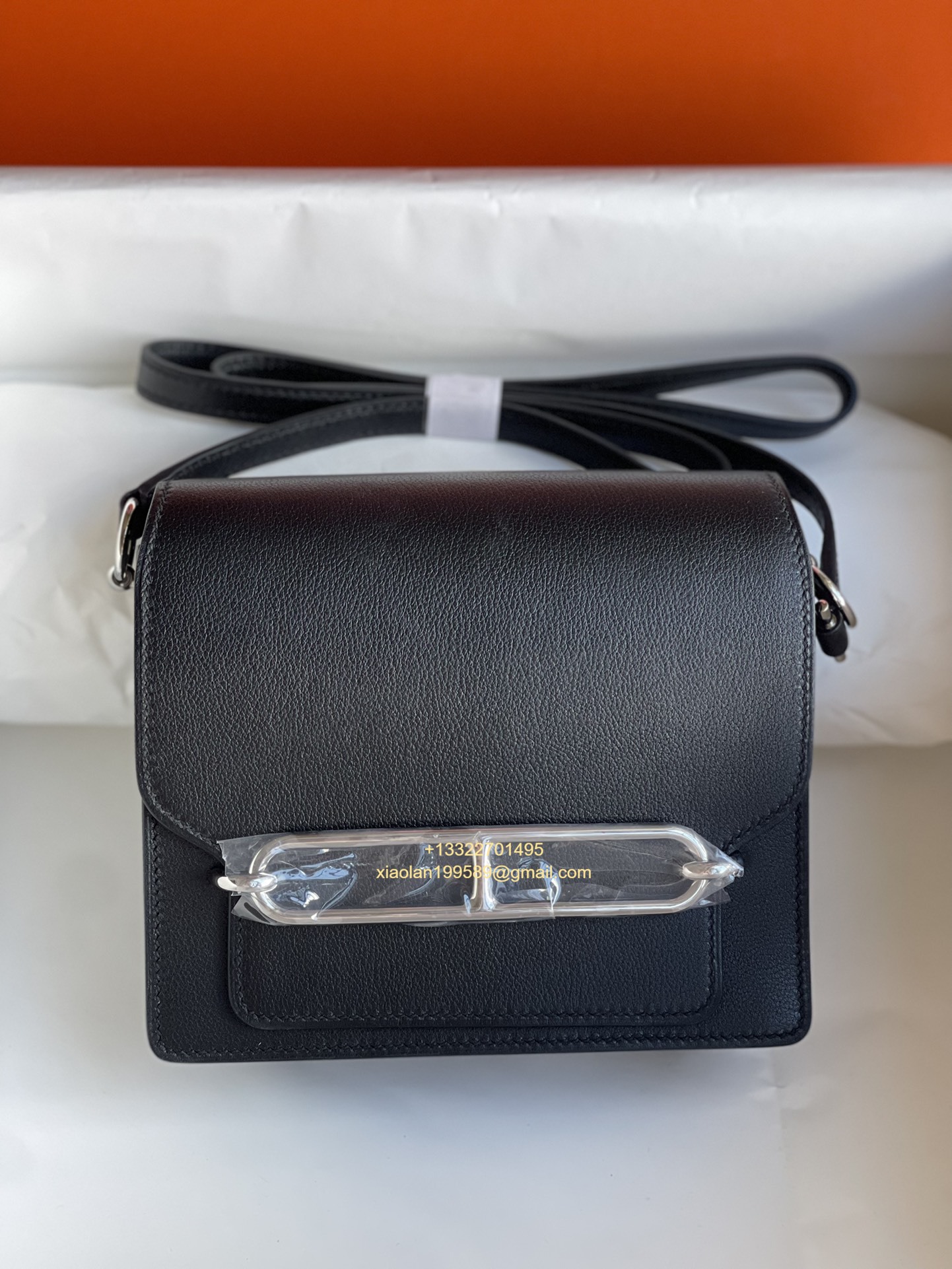 Hermès Roulis 18/23 Shoulder Bag in Evercolor Leather, Hand-stitched with Beeswax Thread. Color: Black. - Jinteng Luxury Collection bags