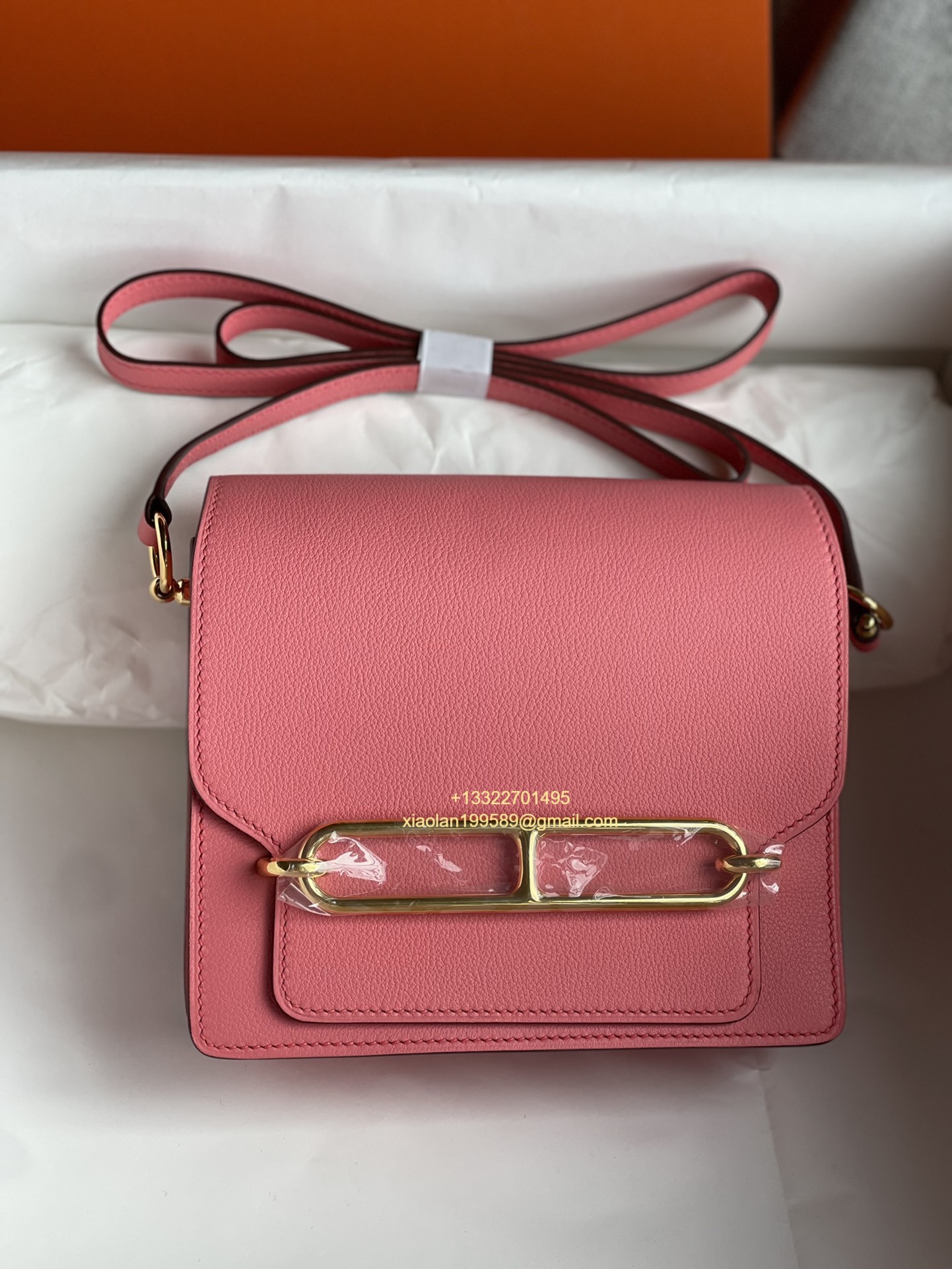 Hermès Roulis 18/23 Shoulder Bag in Evercolor Leather, Hand-stitched with Beeswax Thread. Color: Light Pink. - Jinteng Luxury Collection bags