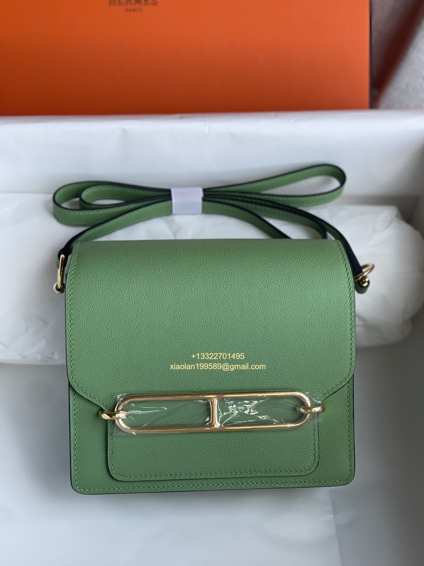 Hermès Roulis 18/23 Shoulder Bag in Evercolor Leather, Hand-stitched with Beeswax Thread. Color: Avocado Green. - Jinteng Luxury Collection bags