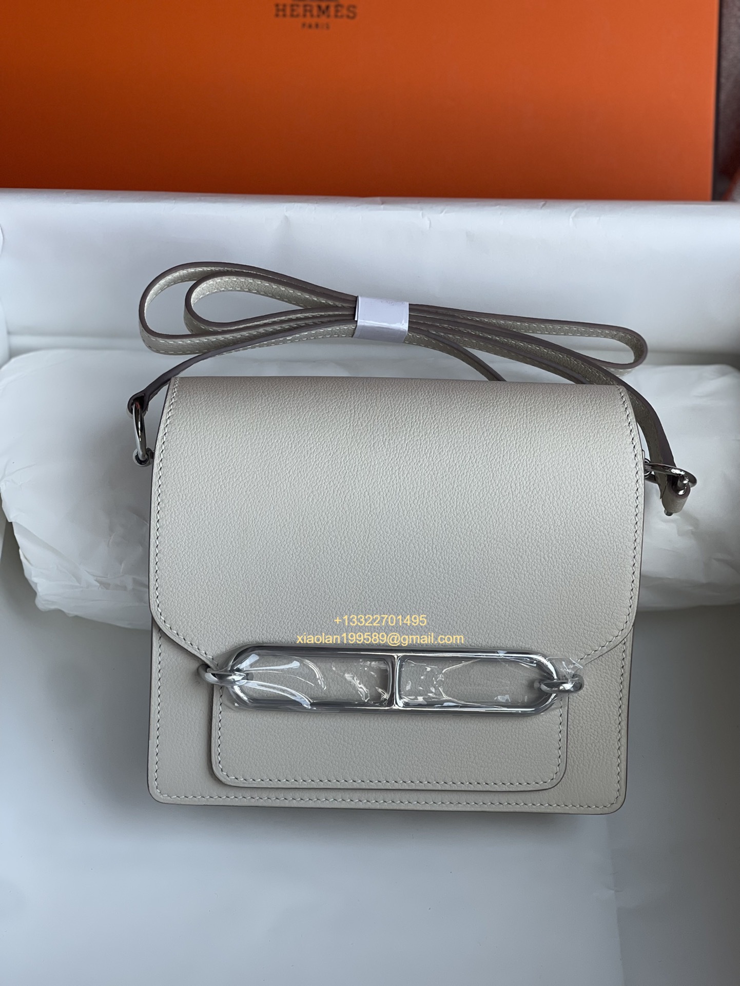 Hermès Roulis 18/23 Shoulder Bag in Evercolor Leather, Hand-stitched with Beeswax Thread. Color: Milky White. - Jinteng Luxury Collection bags