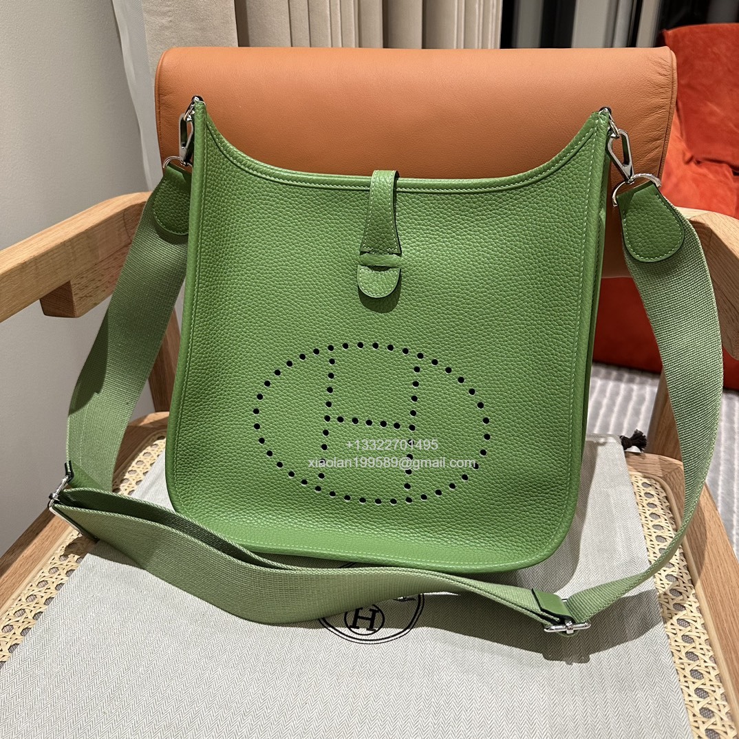 Hermès Evelyne Bag in Clemence Leather, Premium Handcrafted Customization – Avocado Green. - Jinteng Luxury Collection bags