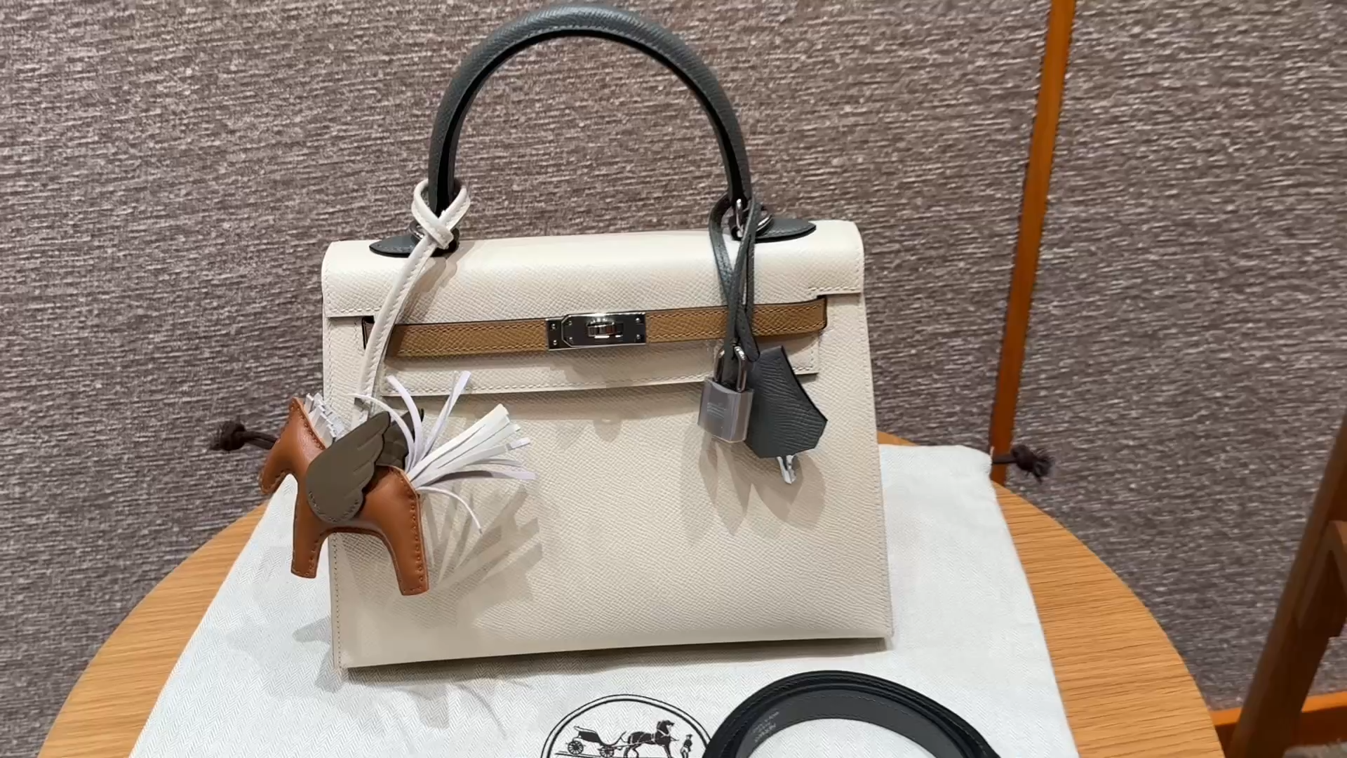Hermès Kelly 25/28/32cm in Epsom leather, fully hand-stitched with waxed thread, customized in color-block design. - Jinteng Luxury Collection bags