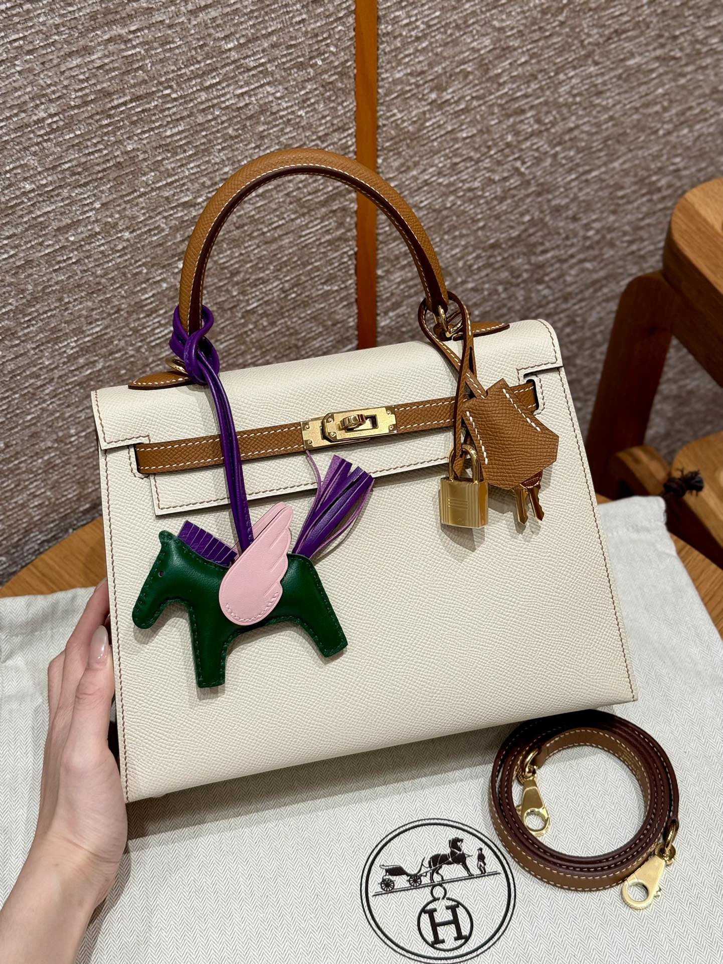 Hermès Kelly 25/28/32cm in Epsom leather, fully hand-stitched with waxed thread, customized in color-block design. - Jinteng Luxury Collection bags