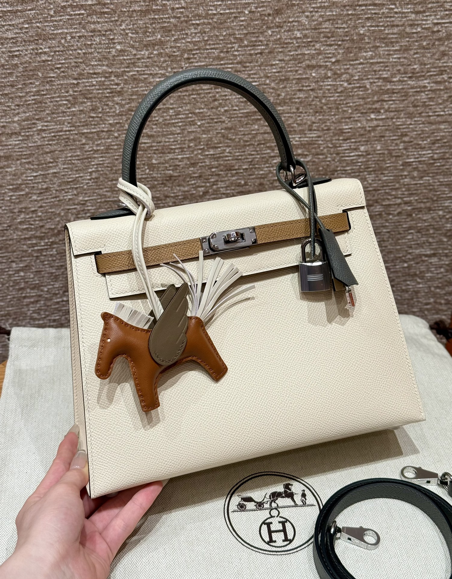 Hermès Kelly 25/28/32cm in Epsom leather, fully hand-stitched with waxed thread, customized in color-block design. - Jinteng Luxury Collection bags