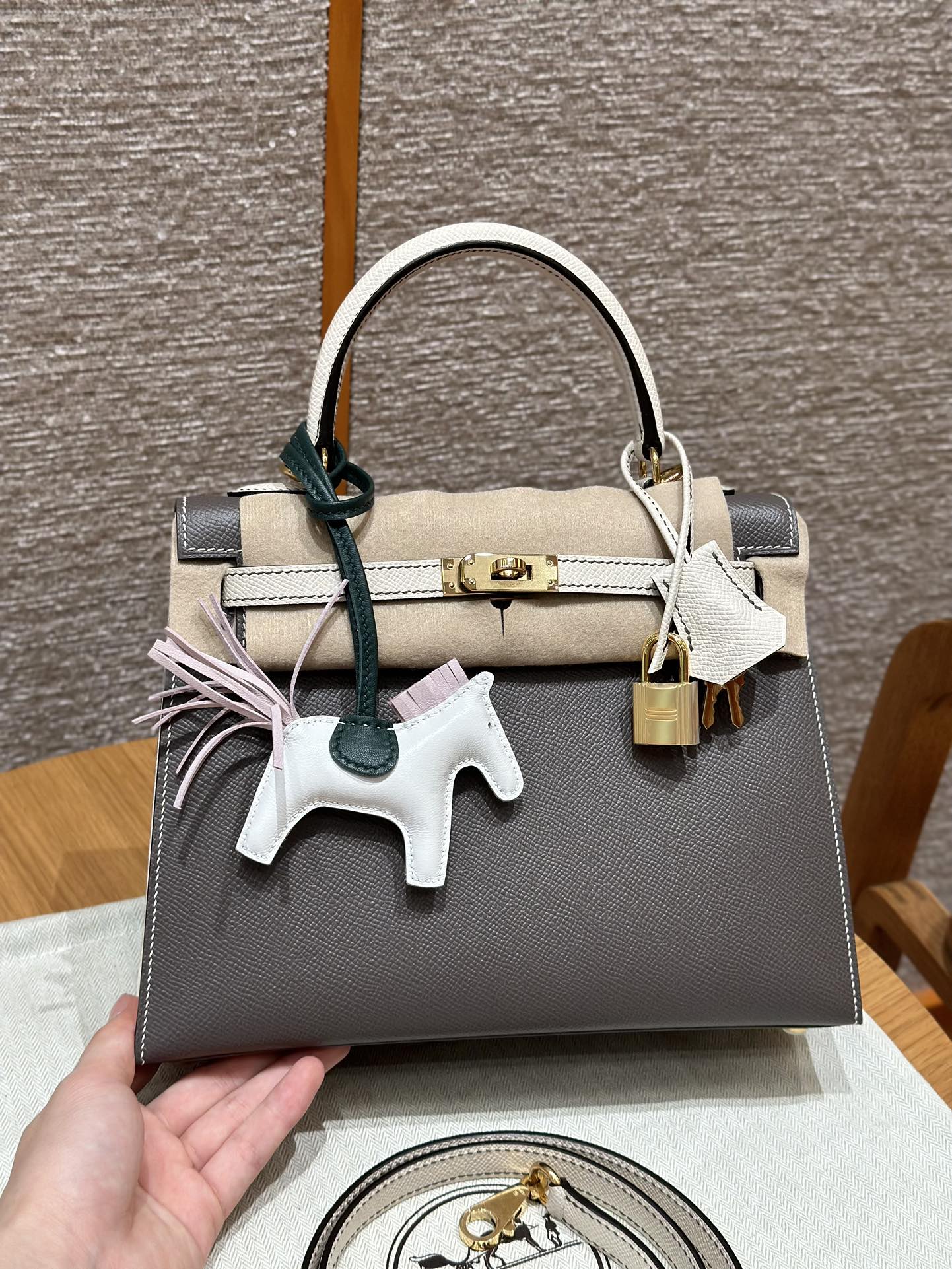 Hermès Kelly 25/28/32cm in Epsom leather, fully hand-stitched with waxed thread, customized in color-block design. - Jinteng Luxury Collection bags