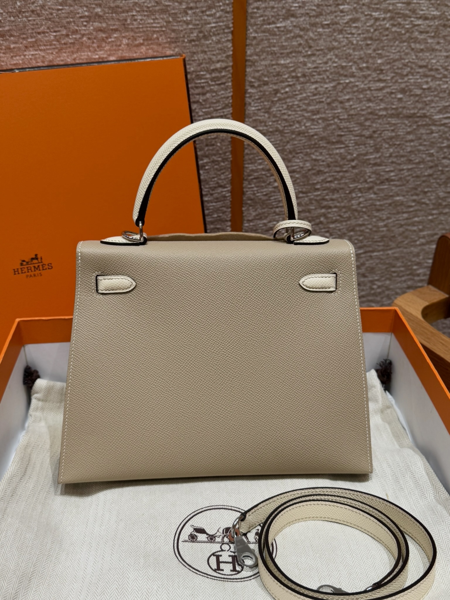 Hermès Kelly 25/28/32cm in Epsom leather, fully hand-stitched with waxed thread, customized in color-block design. - Jinteng Luxury Collection bags