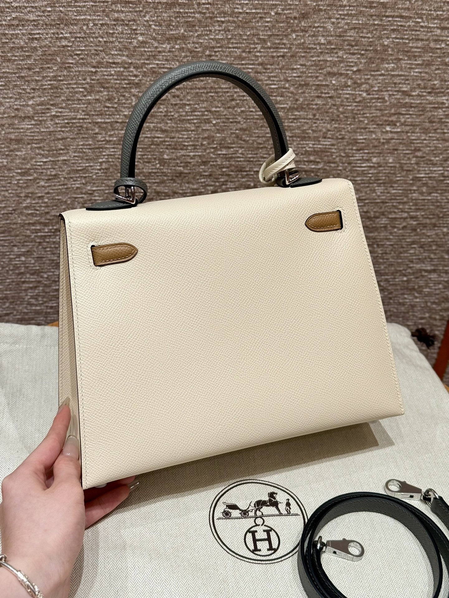 Hermès Kelly 25/28/32cm in Epsom leather, fully hand-stitched with waxed thread, customized in color-block design. - Jinteng Luxury Collection bags