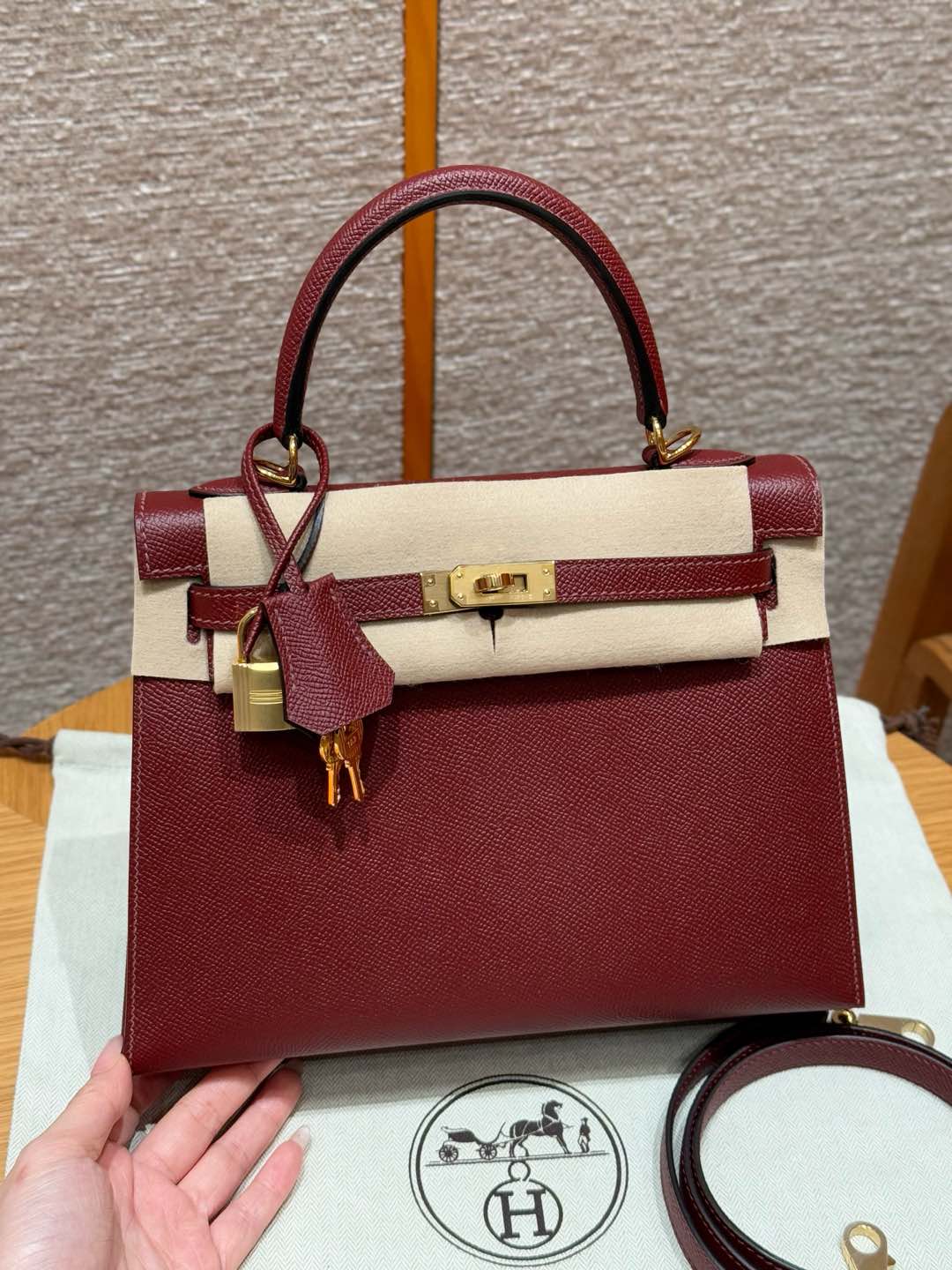 Hermès Kelly Handbag in Hermès Red Epsom Cowhide Leather, Purely Handcrafted, High-End Customization Edition - Jinteng Luxury Collection bags