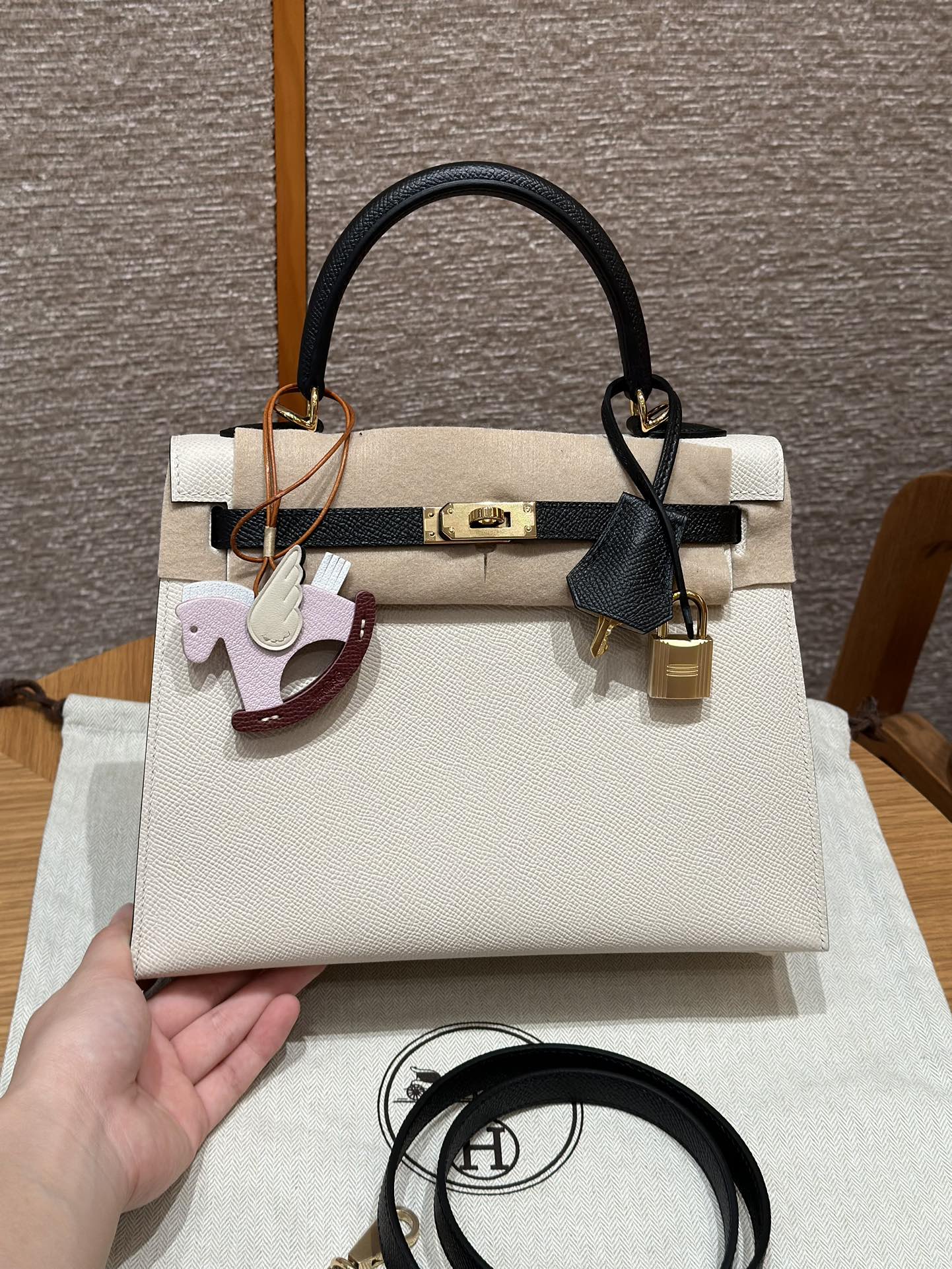 Hermès Kelly 25/28/32cm in Epsom leather, fully hand-stitched with waxed thread, customized in color-block design. - Jinteng Luxury Collection bags