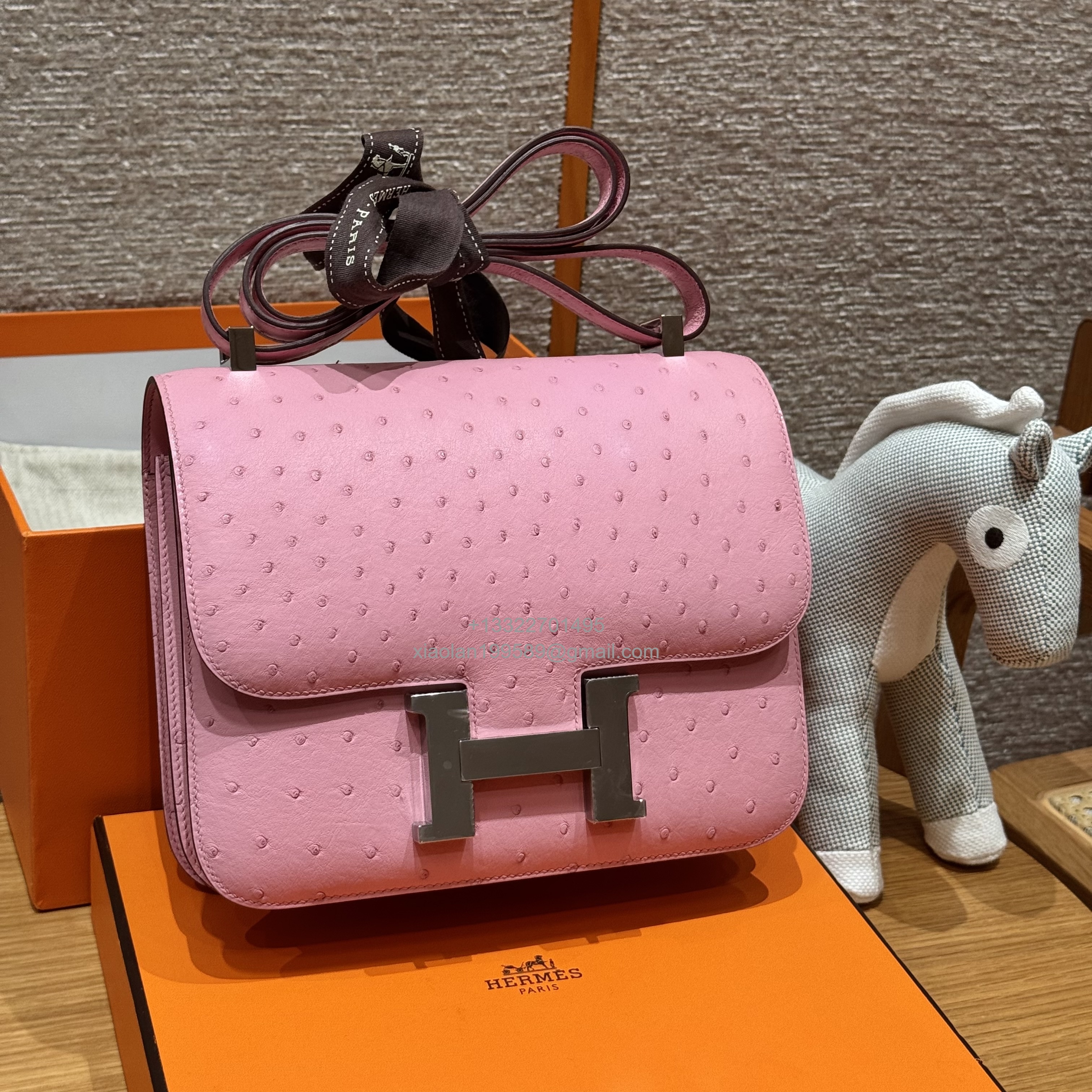Hermès Constance 18/24 in Ostrich Leather, Premium Fully Handmade Exclusive Customization – Bubblegum Pink - Jinteng Luxury Collection bags