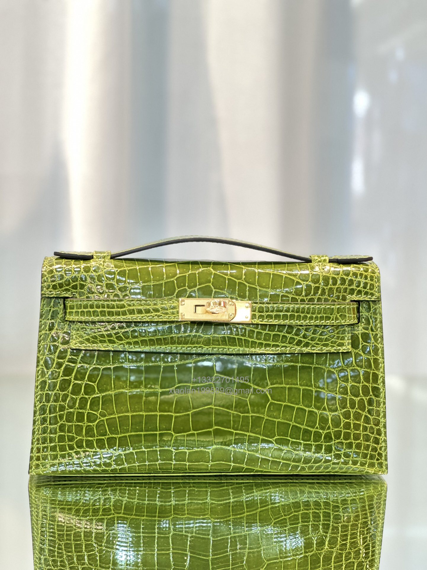Hermès Kelly Pochette Clutch Bag Shiny Crocodile Leather, Fully Handmade Premium Customization – Apple Green - Jinteng Luxury Collection bags