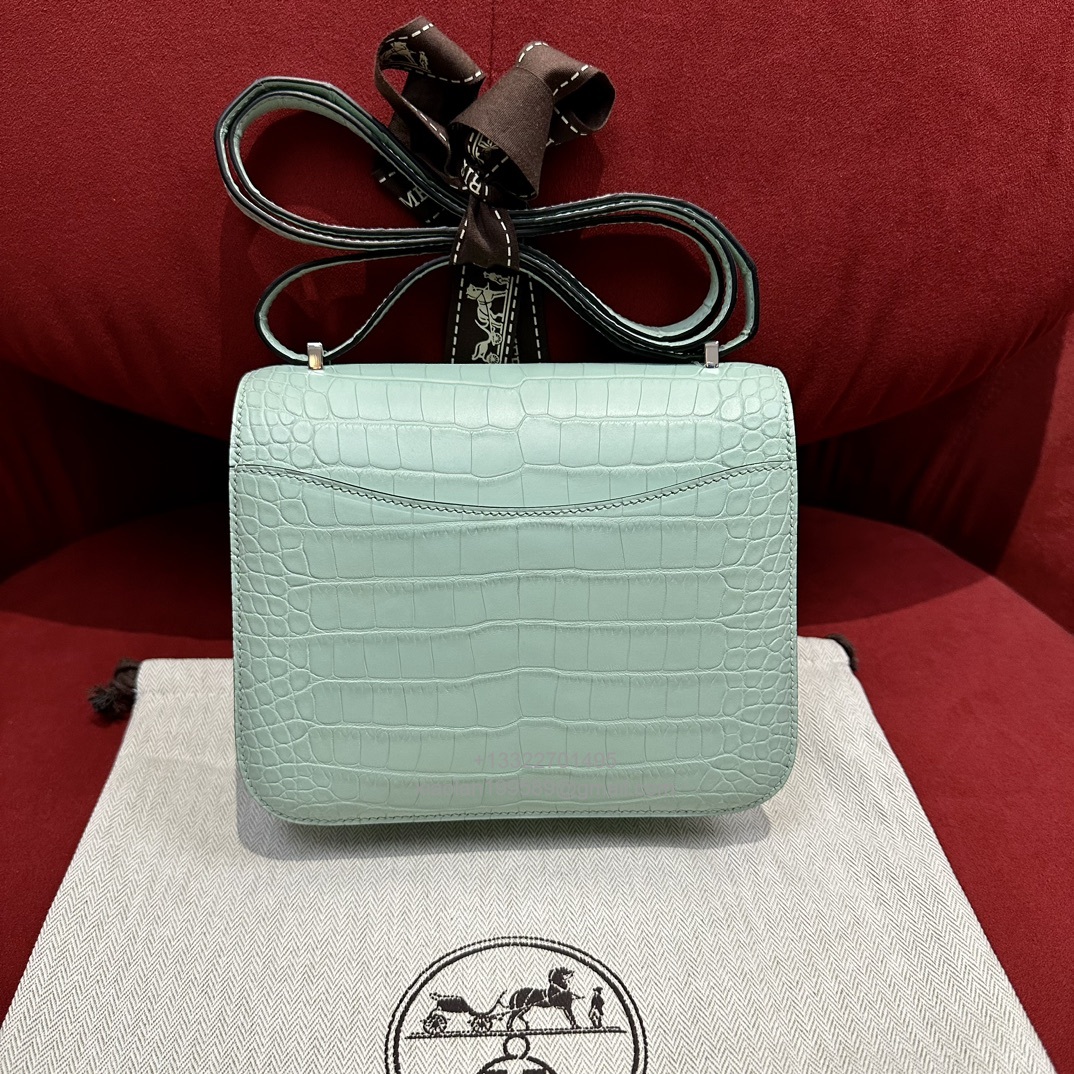 Hermès Constance 18/24cm in Crocodile Leather, Premium Handmade Customization-Mint Green - Jinteng Luxury Collection bags