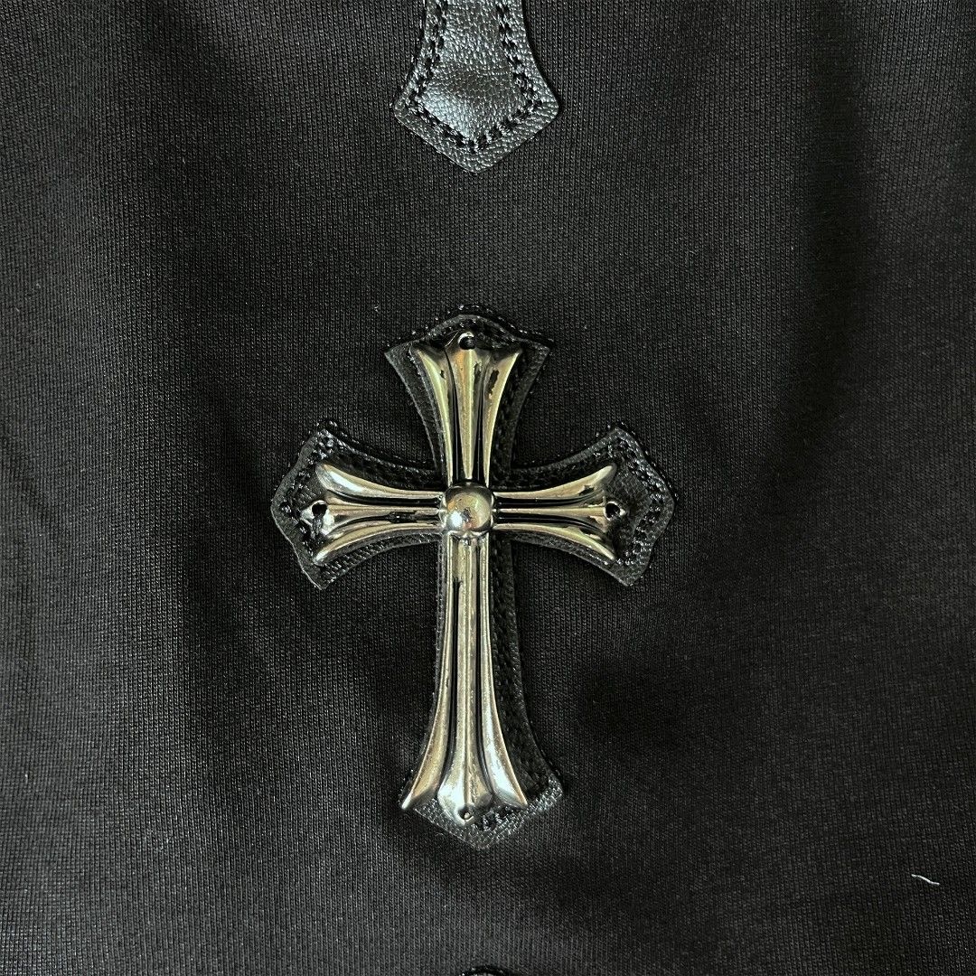 heavy cross embroidery T