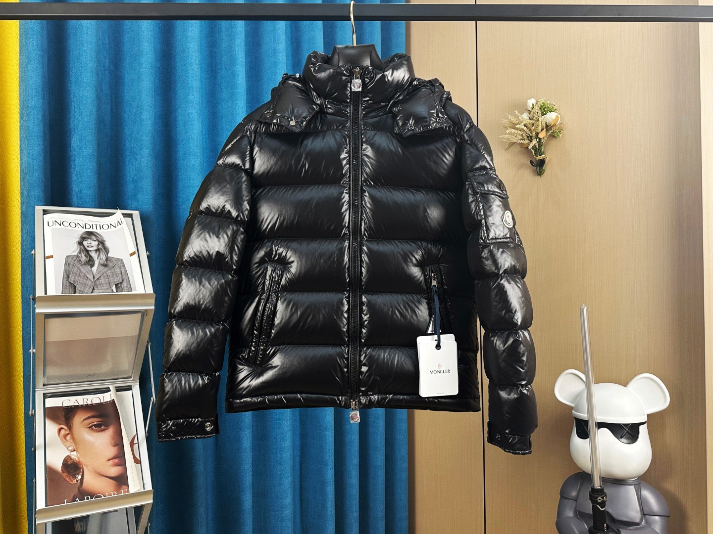 1:1 Best Quality Maya Down Jacket Black Color with NFC